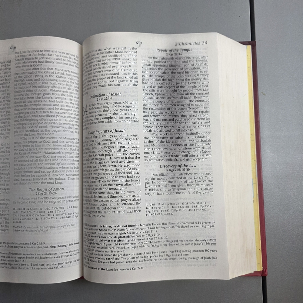 Nelson The Open Bible New Living Translation Hardcover - Picture 7 of 11
